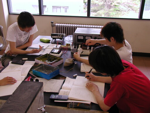 原子工学科学生実験(ホール効果)