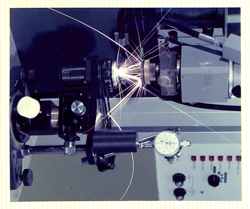 北海道大学百周年工学部公開記念行事 写真展1(1974年) (レーザ加工(精密工学科)2)