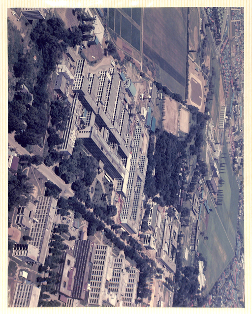 北海道大学百周年工学部公開記念行事 写真展1(1974年) (写真帖-工0008-04)