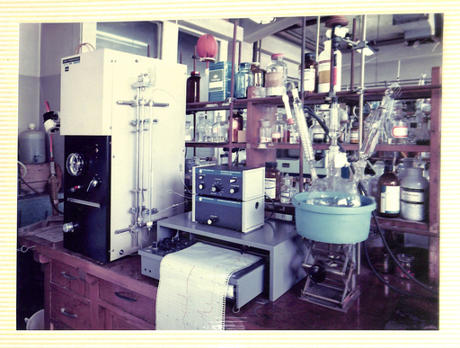 北海道大学百周年工学部公開記念行事 写真展2(1974年) (ポリマーをデザインする(合成化学工学科))