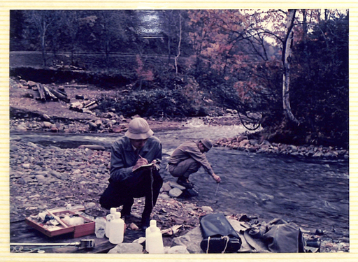 北海道大学百周年工学部公開記念行事 写真展2(1974年) (写真帖-工0009-37-02)