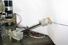 図1.2　バイオメタル駆動関節ロボット
