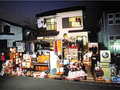 図2　日本の平均的家族と所帯道具