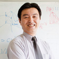 矢久保 考介 教授