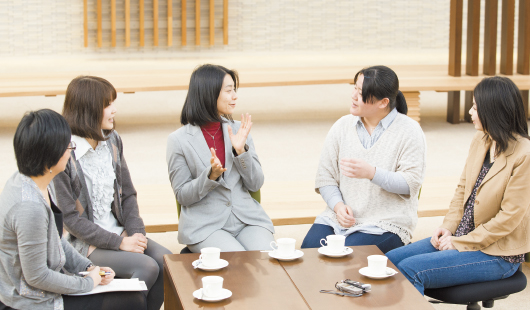 神谷さんと座談会の様子