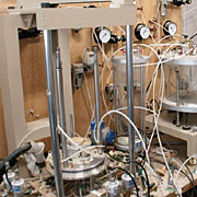 凍結融解透気・透水試験装置
