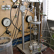 Cyclic triaxial test apparatus