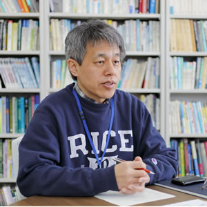 准教授 内田 努