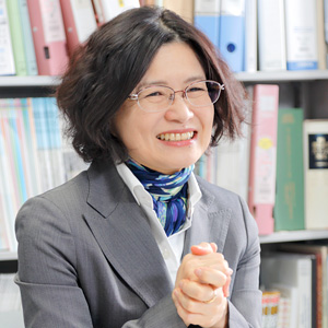 教授 長谷山 美紀