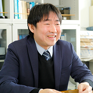教授 佐藤 太裕